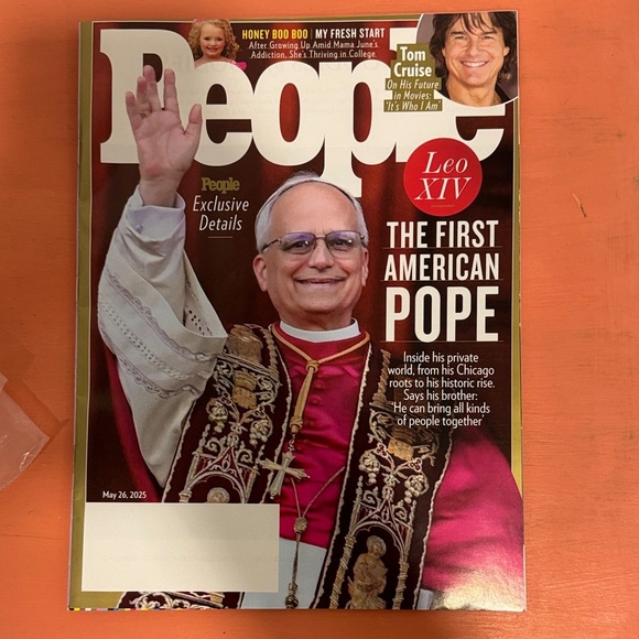 People Magazine Issue Cover - The First American Pope - Picture 3 of 5